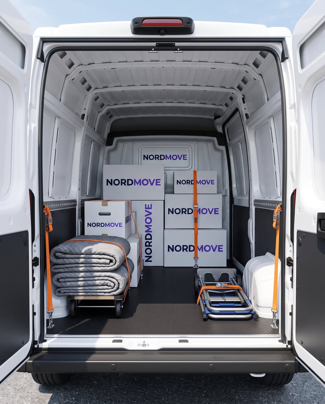 Sauber gesicherter Laderaum des Nord Move Transporters